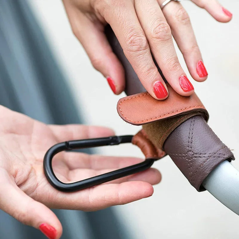 Suporte Universal para Carrinho – Gancho Reforçado 360º em Couro
